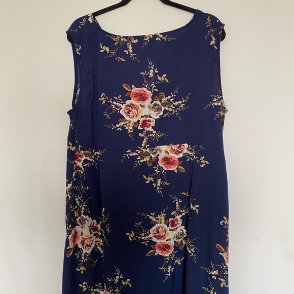 Floral Maxi Dress - Picture 6 of 8